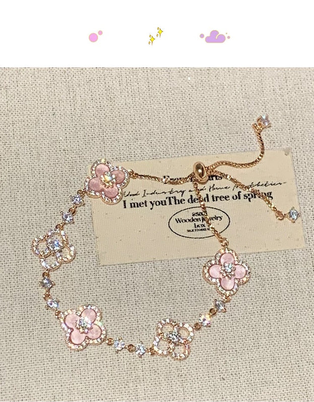 Extra image for Diamond Bloom Bracelet