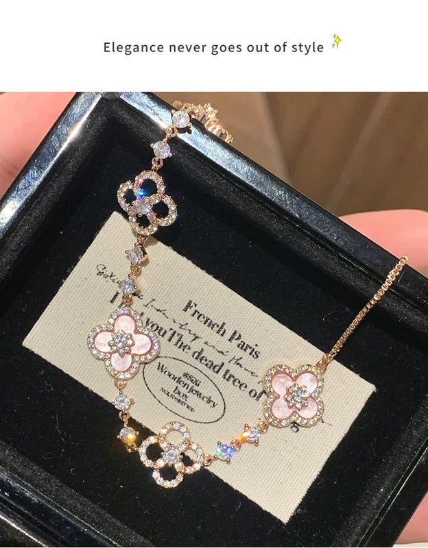 Extra image for Diamond Bloom Bracelet