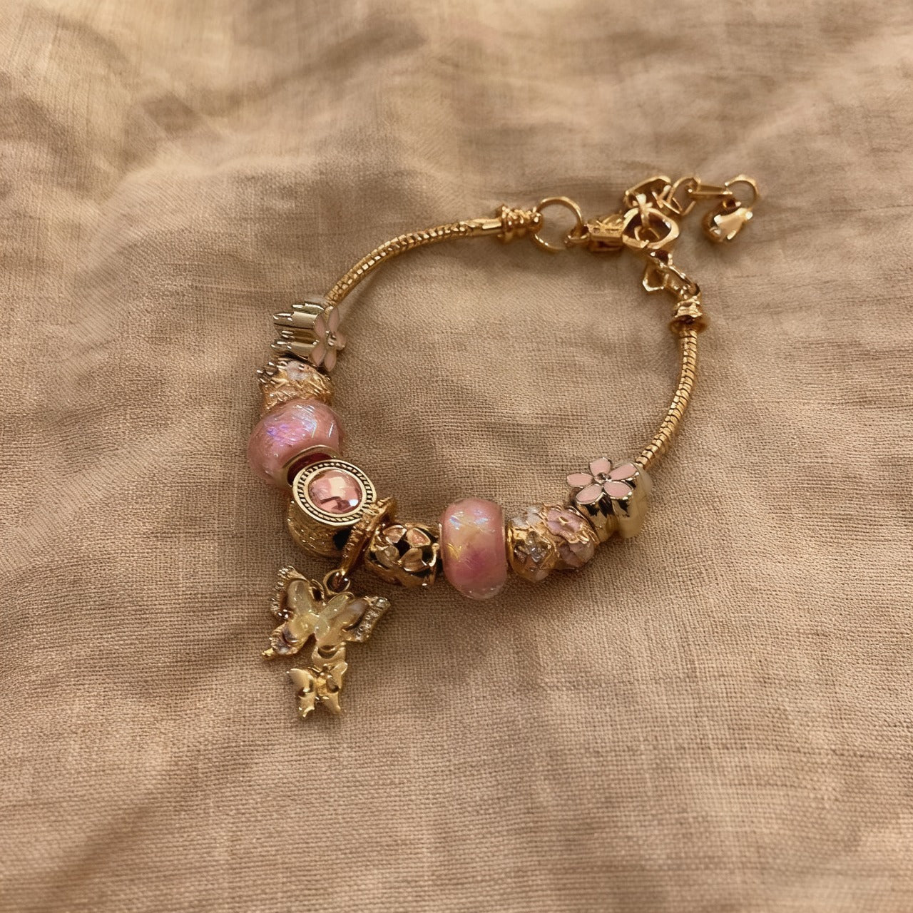 vintage light luxury bracelet