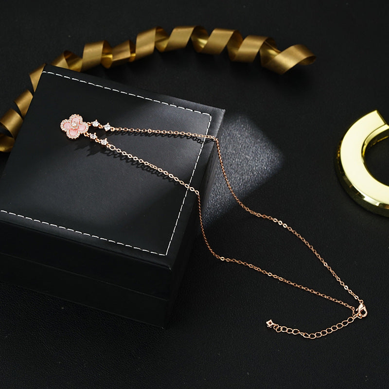 Extra image for Diamond Bloom Necklace